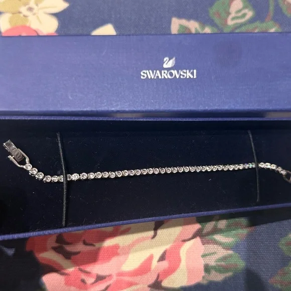 Swarovski Silver Matrix Tennis Bracelet Round Cut Rhodium Plated - Picture 2 of 5